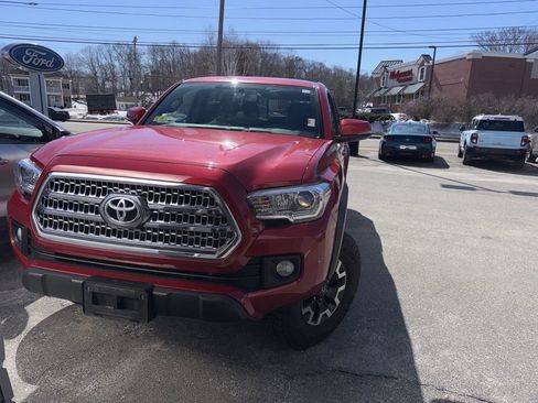 Used 2016 Toyota Tacoma TRD Off-Road w/ Towing Package image 1