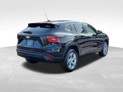 Certified 2024 Chevrolet Trax LS w/ LS Convenience Package FWD image 5