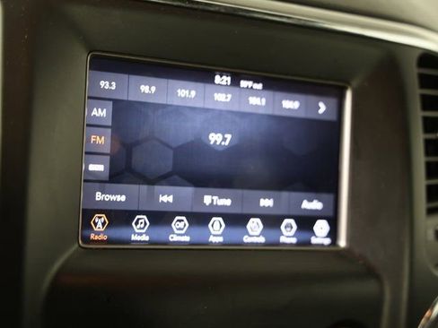 Used 2019 Jeep Grand Cherokee Laredo image 8