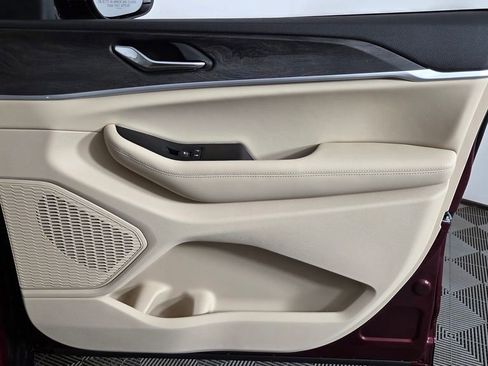 New 2025 Jeep Grand Cherokee Limited image 32