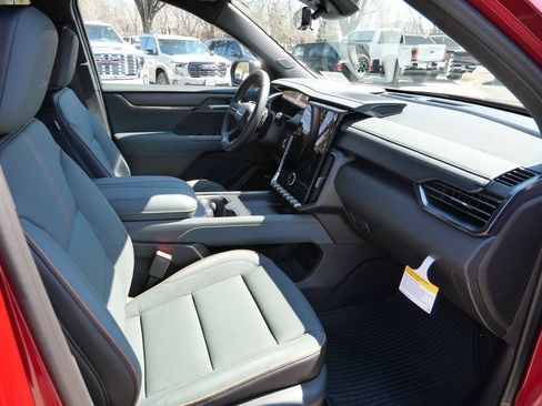New 2026 GMC Acadia AT4 w/ Luxury Package AWD/4WD image 22