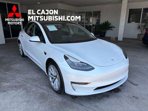Used 2023 Tesla Model 3 Standard Range RWD image 1