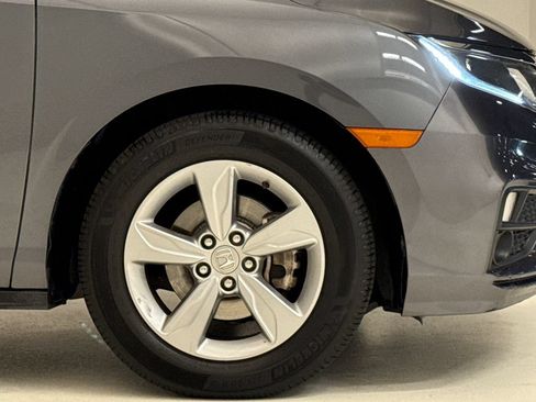 Used 2018 Honda Odyssey EX image 6