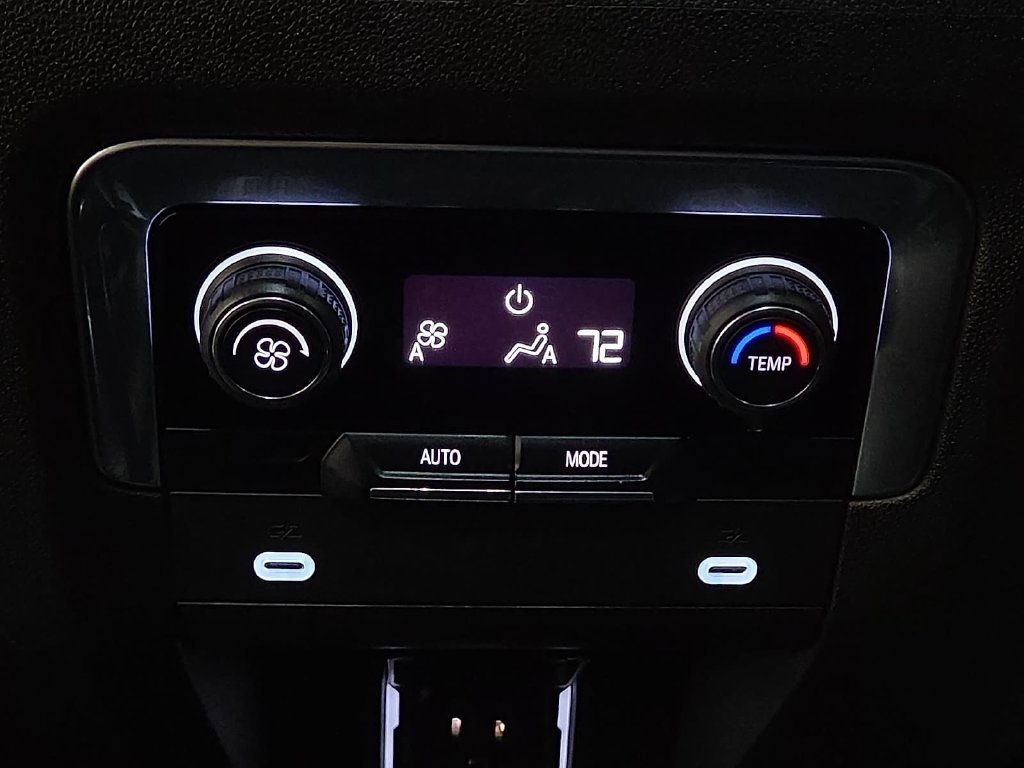 Used 2021 Chevrolet Suburban RST RWD image 15