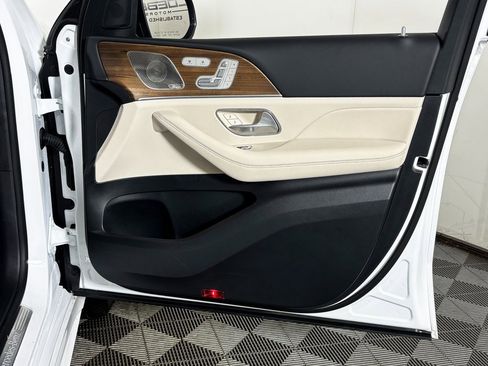 Certified 2025 Mercedes-Benz GLE 450 4MATIC image 31