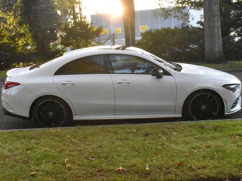 Used 2020 Mercedes-Benz CLA 250 image 11