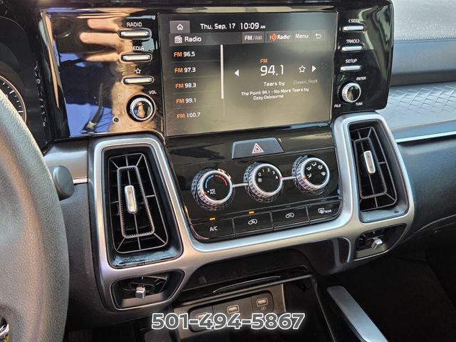 Used 2023 Kia Sorento LX FWD image 18