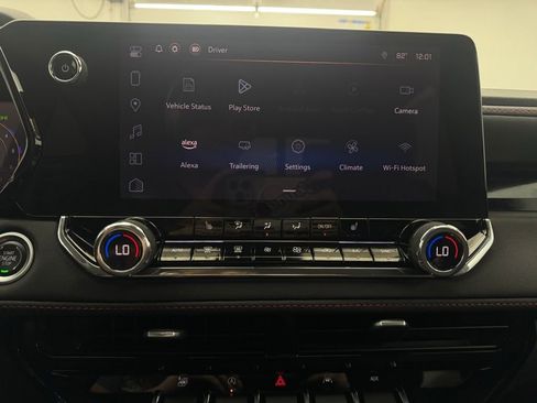 Used 2025 Chevrolet Colorado Z71 w/ Midnight Edition AWD/4WD image 22