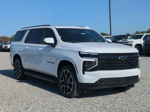 New 2026 Chevrolet Suburban RST w/ RST Capability Package AWD/4WD image 2