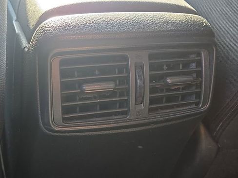 Used 2020 Nissan Rogue SV image 16