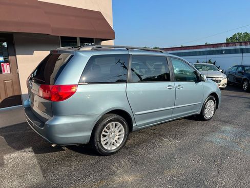 Used 2008 Toyota Sienna XLE Limited AWD/4WD image 5