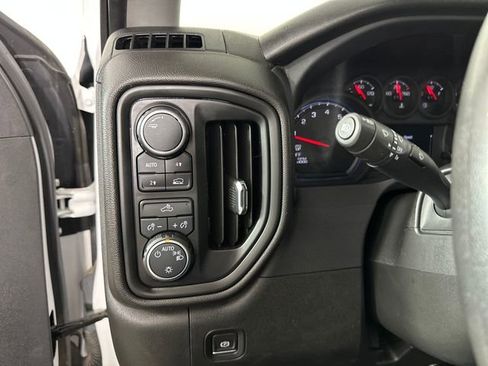 Used 2022 Chevrolet Silverado 1500 Custom image 19