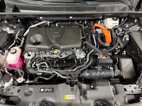 Certified 2022 Toyota RAV4 LE AWD/4WD image 9
