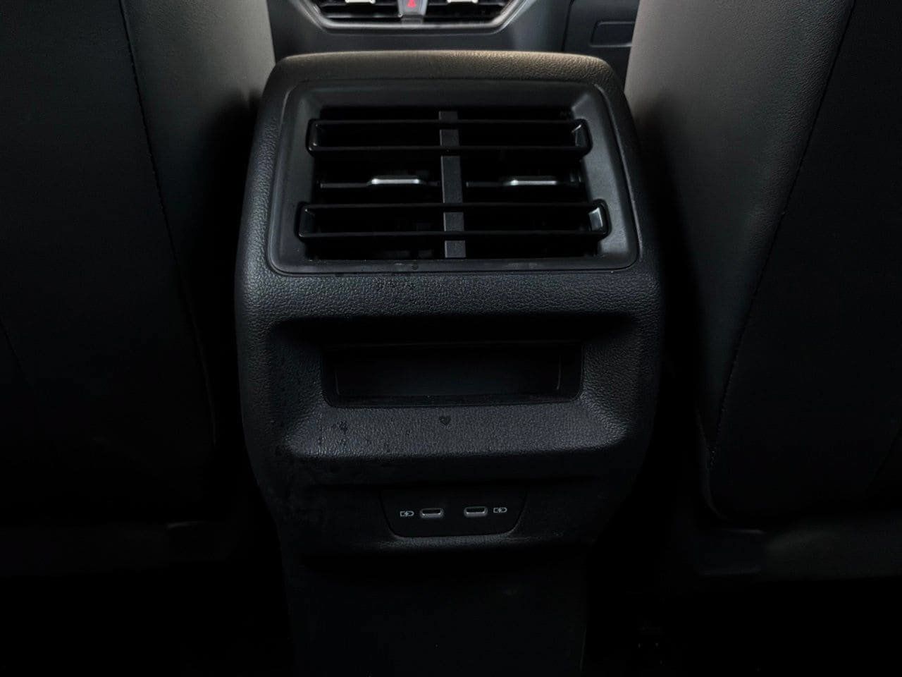 Used 2026 Volkswagen Tiguan SE FWD image 13