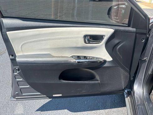 Used 2015 Toyota Avalon XLE FWD image 6