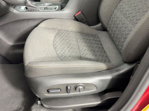 Used 2023 Chevrolet Equinox LT image 15