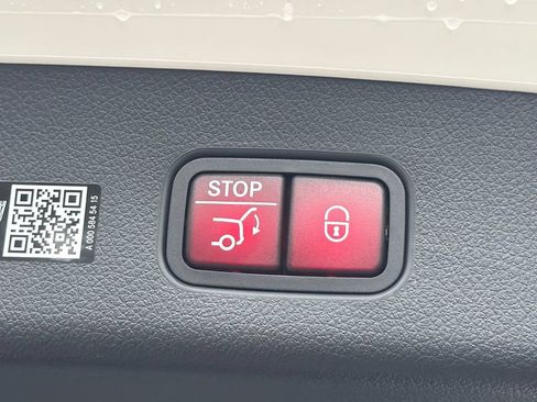 Used 2026 Mercedes-Benz GLC 300 image 29