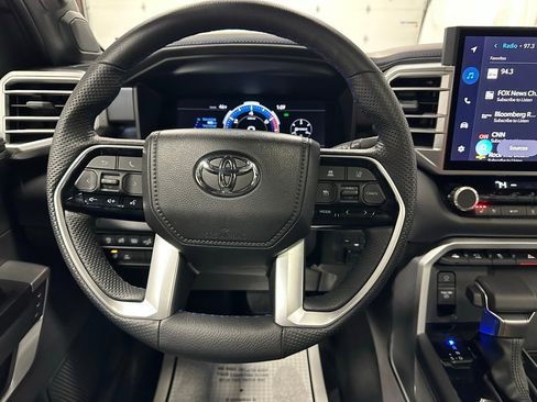 Used 2025 Toyota Tundra Platinum image 20