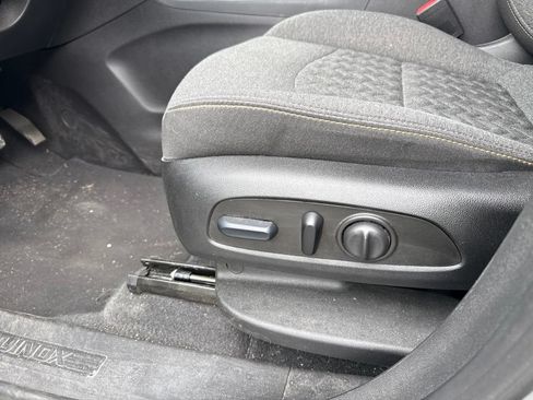 Used 2024 Chevrolet Equinox LT AWD/4WD image 9