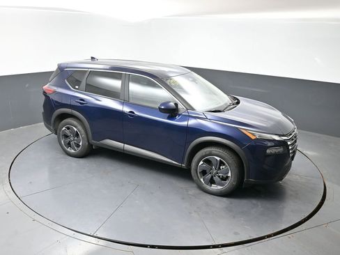 Used 2025 Nissan Rogue SV FWD image 21