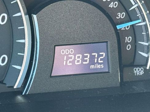 Used 2013 Toyota Camry XLE w/ Preferred Accessory Pkg image 26