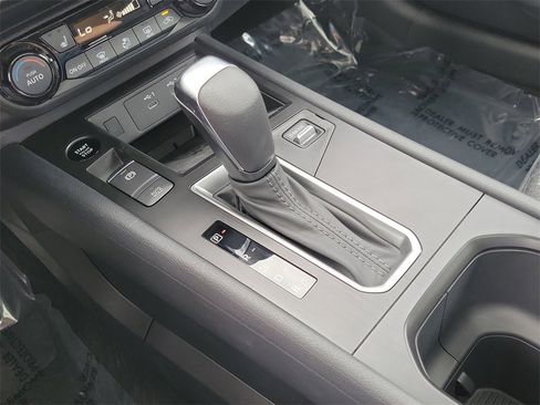 New 2026 Nissan Kicks SV w/ SV Premium Package image 10