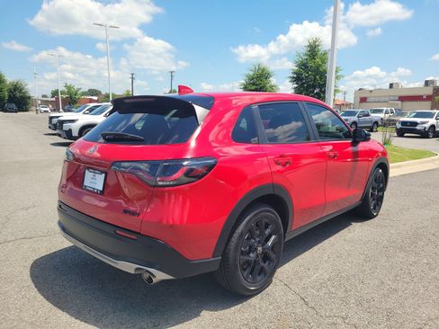Used 2024 Honda HR-V Sport image 3