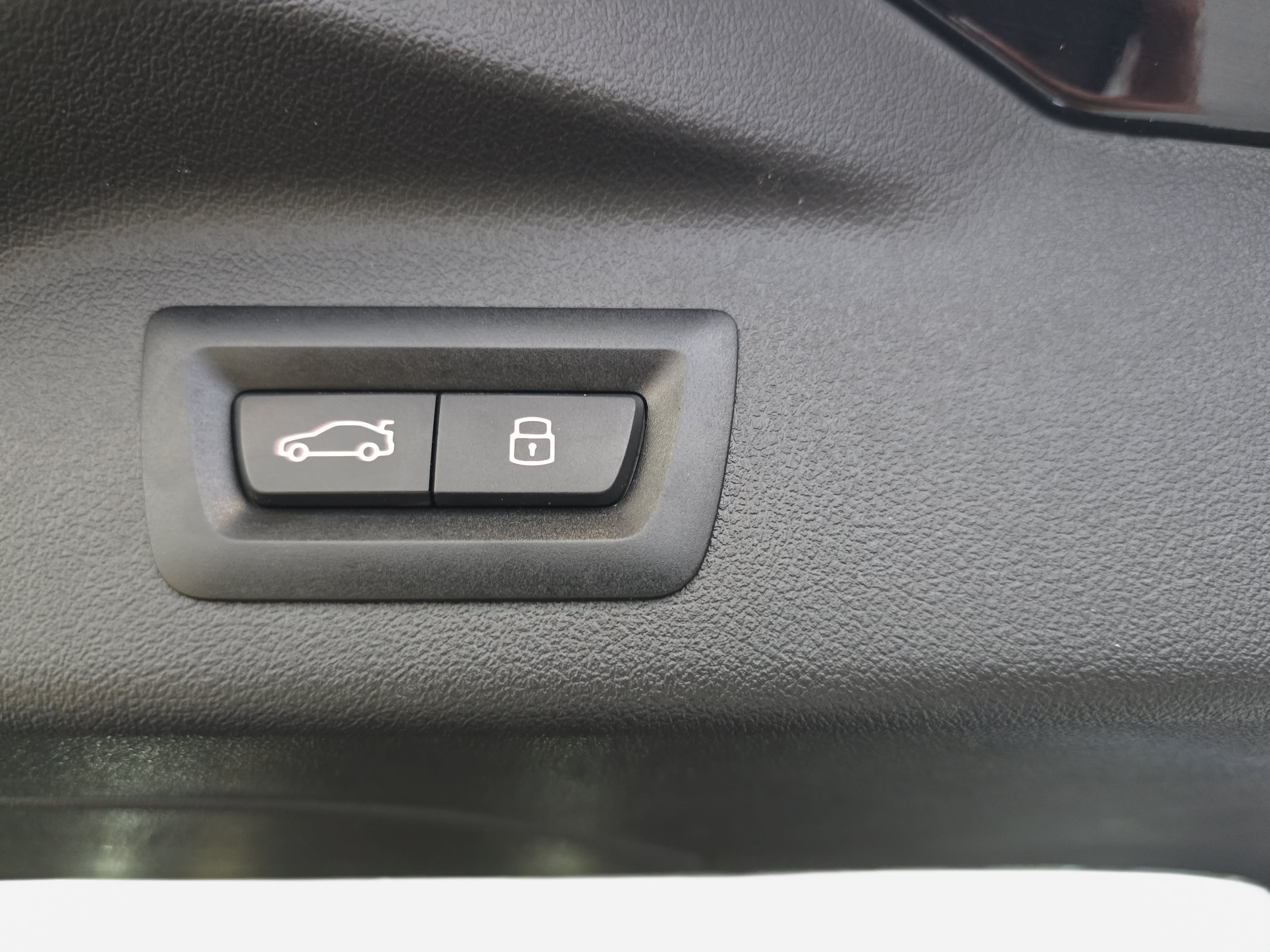 Used 2024 BMW X7 M60i w/ Climate Comfort Package AWD/4WD image 29