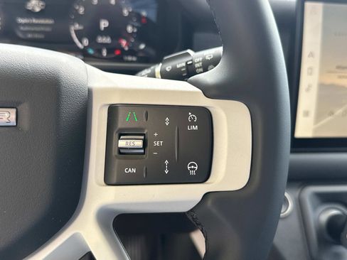 Certified 2025 Land Rover Defender 110 S image 28