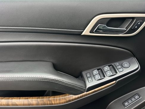 Used 2018 GMC Yukon Denali w/ Open Road Package image 11