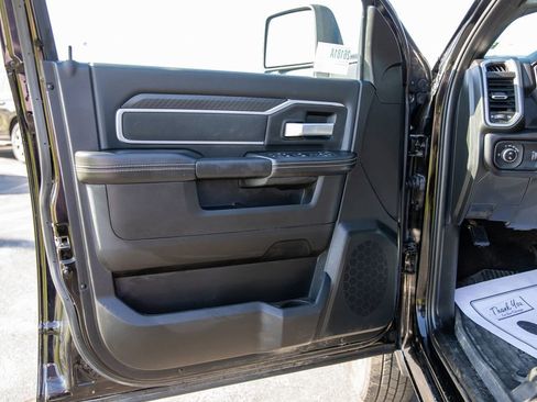 Used 2025 RAM 3500 Big Horn AWD/4WD image 28
