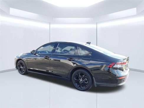 Used 2025 Honda Accord SE image 5
