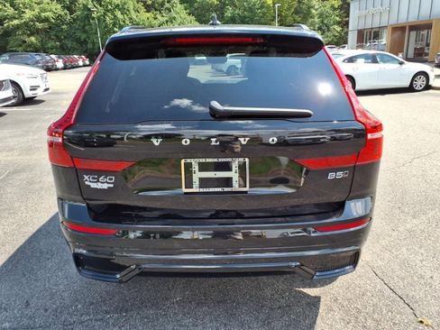 Used 2024 Volvo XC60 B5 Plus image 4