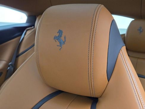 Used 2017 Ferrari GTC4Lusso AWD/4WD image 36