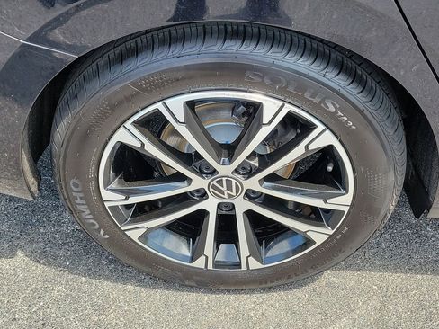 Used 2023 Volkswagen Jetta Sport FWD image 6