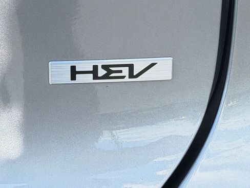 Used 2025 Kia Niro LX FWD image 32