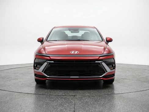 Used 2025 Hyundai Sonata SEL FWD image 2