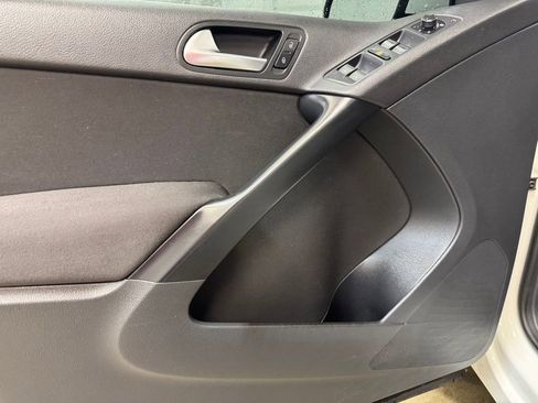 Used 2018 Volkswagen Tiguan Limited AWD/4WD image 8