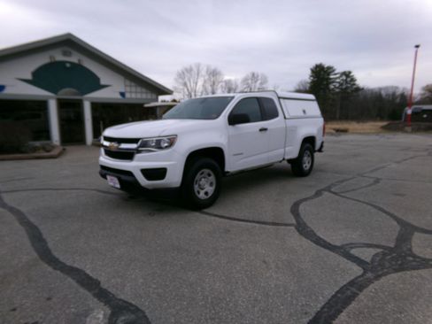Used 2018 Chevrolet Colorado W/T w/ WT Convenience Package RWD image 2