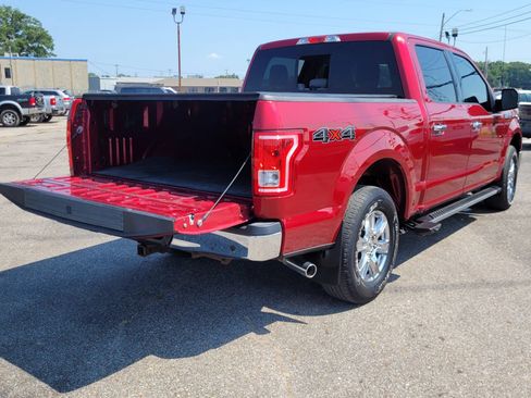 Used 2017 Ford F150 XLT w/ Equipment Group 302A Luxury AWD/4WD image 9