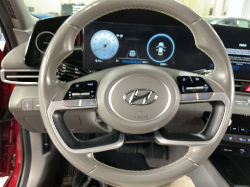 Certified 2023 Hyundai Elantra SEL w/ Convenience Package FWD image 9