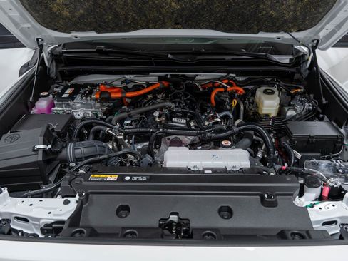 Used 2025 Toyota 4Runner Trailhunter image 48