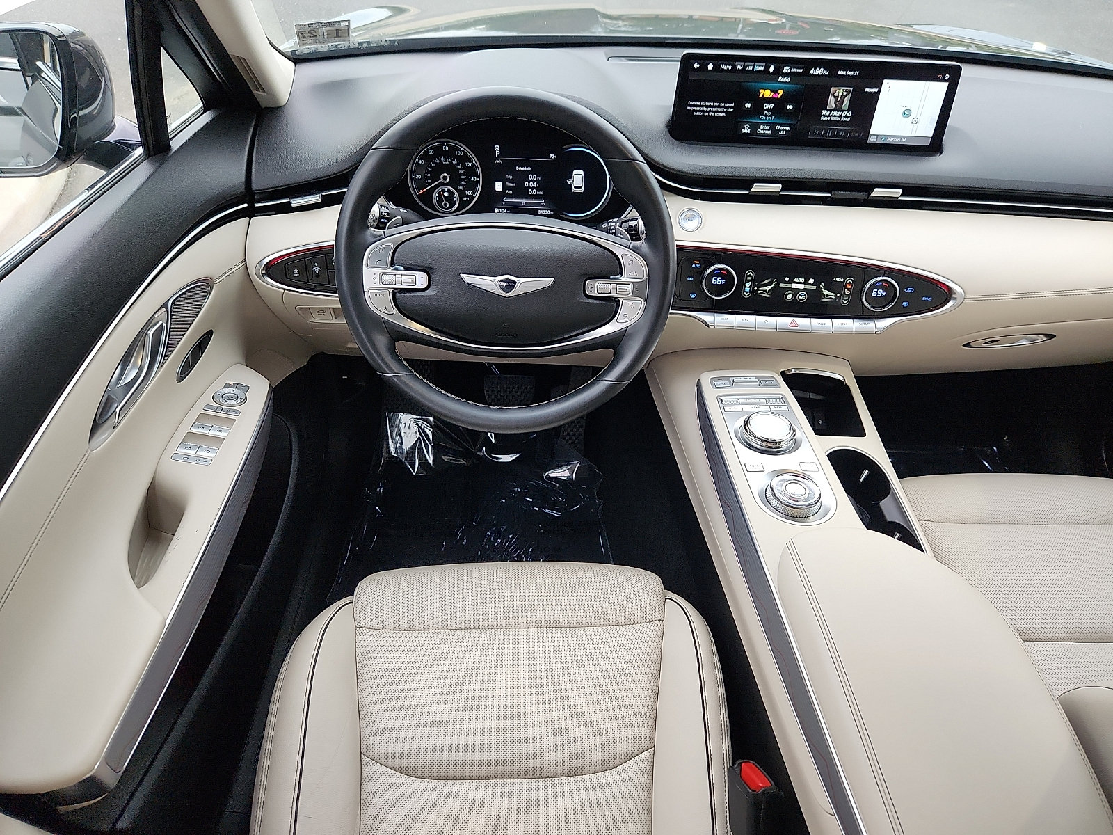 Certified 2022 Genesis GV70 2.5T w/ Advanced Package AWD/4WD image 13