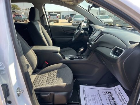 Used 2022 Chevrolet Equinox LT image 58