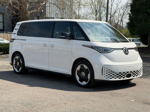 Used 2025 Volkswagen ID. Buzz Pro S image 6