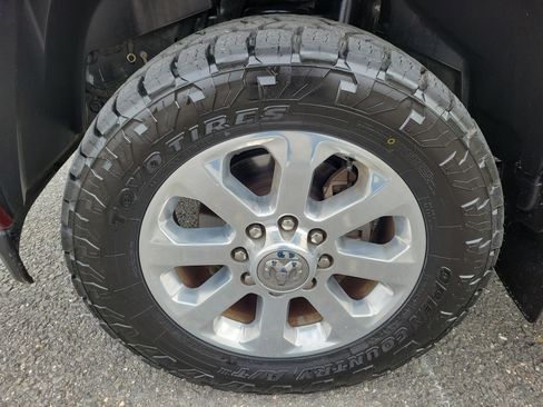 Used 2023 RAM 3500 Laramie image 12