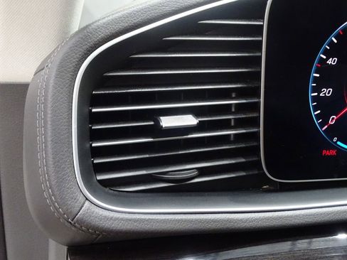 Used 2020 Mercedes-Benz GLS 450 4MATIC image 16