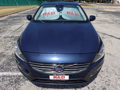 Used 2015 Volvo V60 T5 Premier w/ Convenience Package FWD image 2