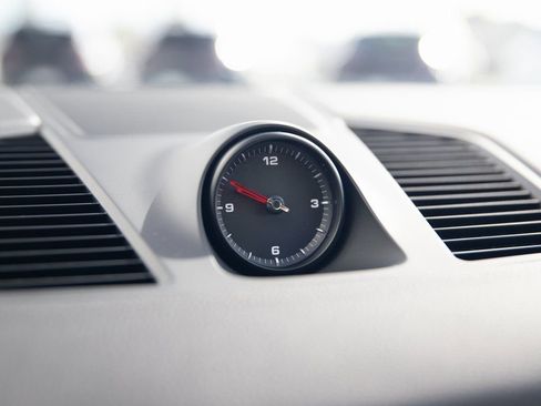 Used 2023 Porsche Cayenne image 18