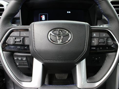 Used 2025 Toyota Sequoia Platinum image 54